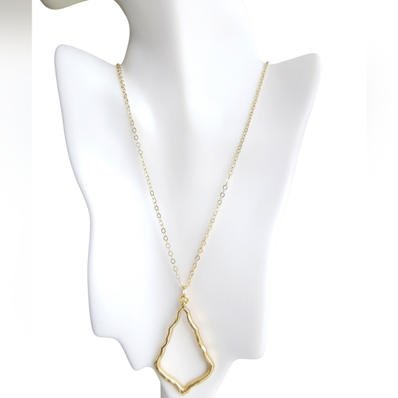 Jem Designs Shop Jewelry - Vintage 70s  Pendant Necklace Gold Tone